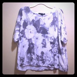 Super soft grey and white blouse